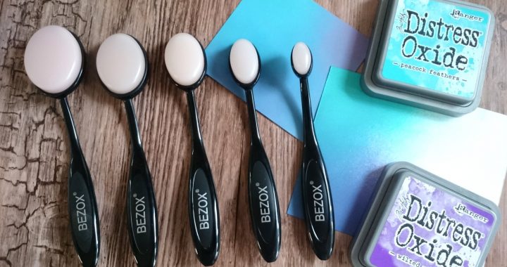 Helen Griffin UK Silicon brushes for ink blending 1